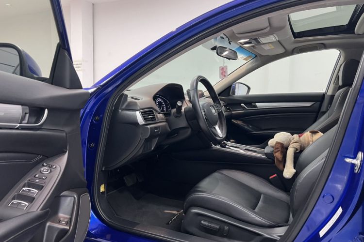 Used Honda Accord 2018 260TURBO Elite Edition China V Interior 5
