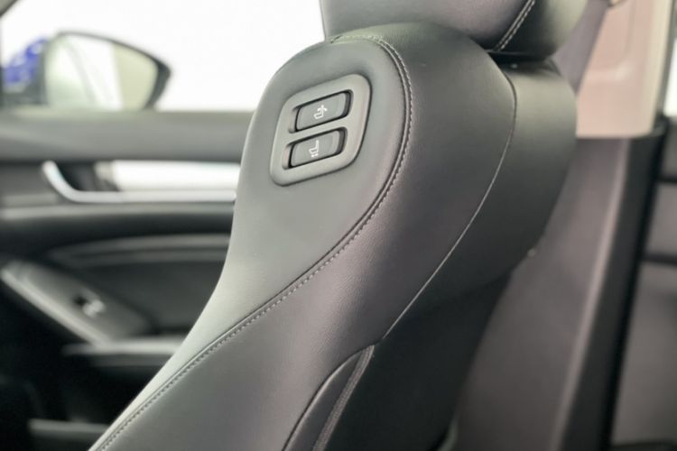 Used Honda Accord 2018 260TURBO Luxury Edition China V Emission Standard Interior 6