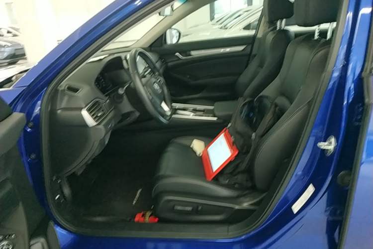 Used Honda Accord 2018 260TURBO Elite Edition China V Left Front Seat