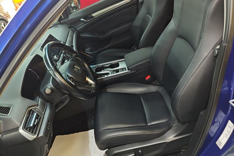 Used Honda Accord 2018 260TURBO Luxury Edition China VI Left Front Seat