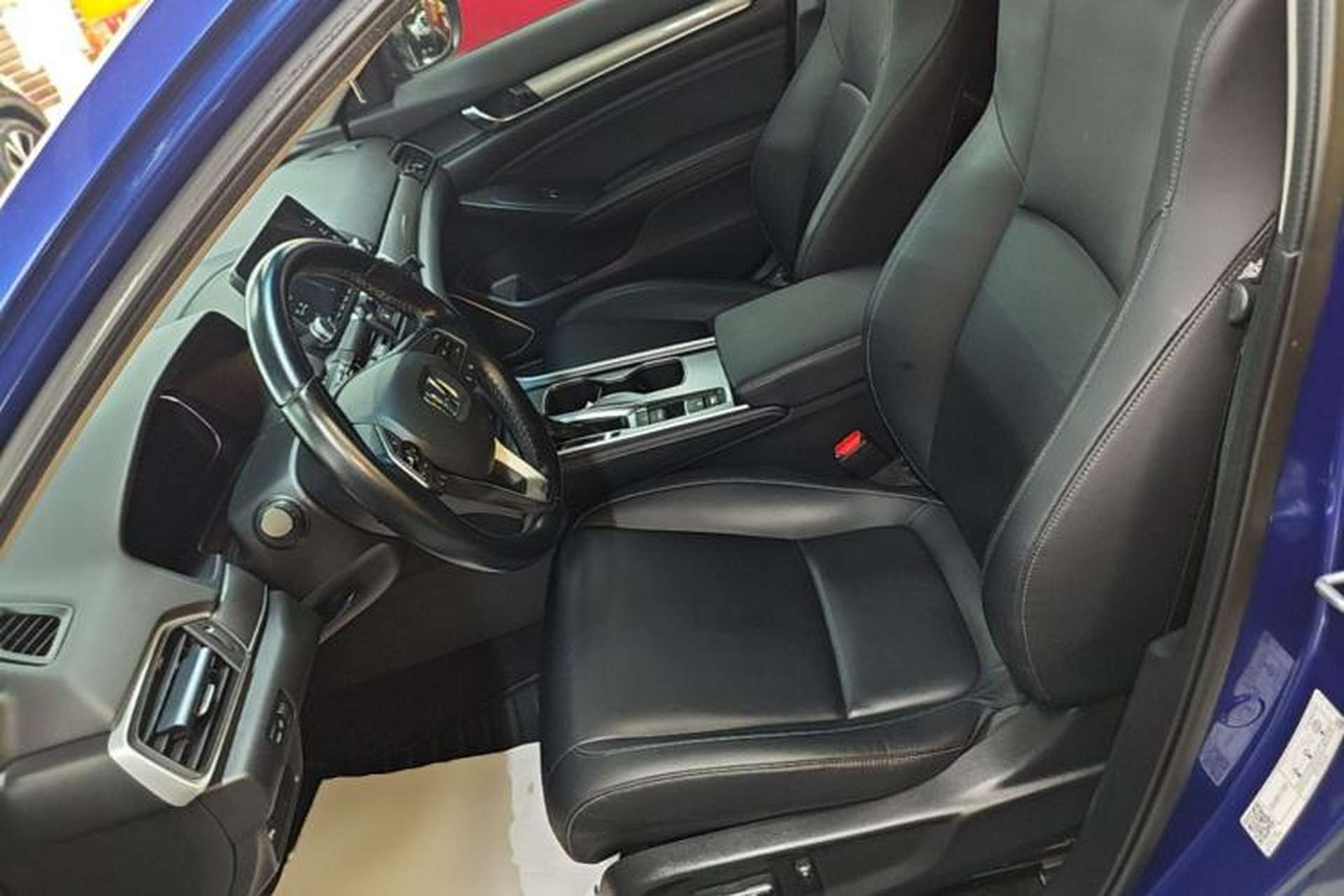 Used Honda Accord 2018 260TURBO Luxury Edition China VI Left Front Seat