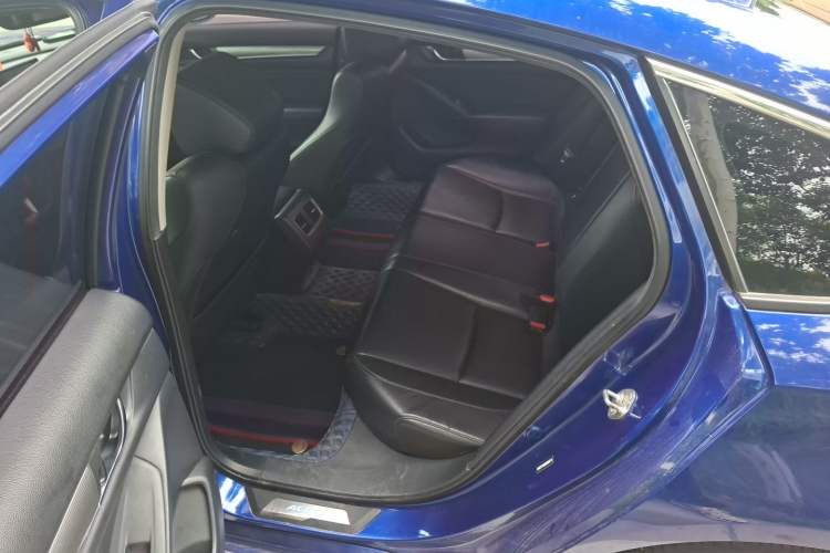 Used Honda Accord 2018 260TURBO Luxury Edition China V Emission Standard Left Rear Seat