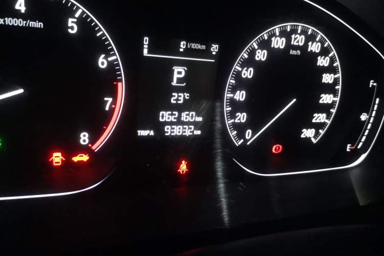 Used Honda Accord 2018 260TURBO Elite Edition China V Odometer Close Up