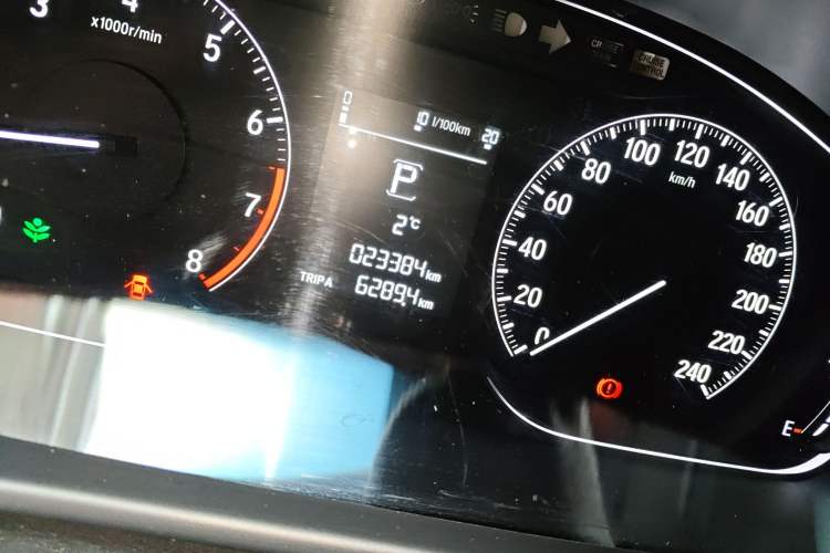 Used Honda Accord 2018 230TURBO Comfort Edition China VI Emission Standard Odometer Close Up