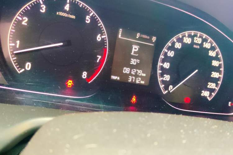 Used Honda Accord 2018 260TURBO Elite Edition China V Odometer Close Up