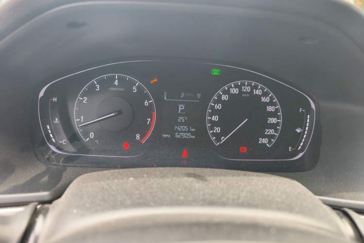 Used Honda Accord 2018 260TURBO Elite Edition China V Odometer Close Up