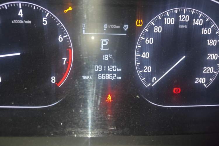 Used Honda Accord 2018 260TURBO Elite Edition China V Odometer Close Up