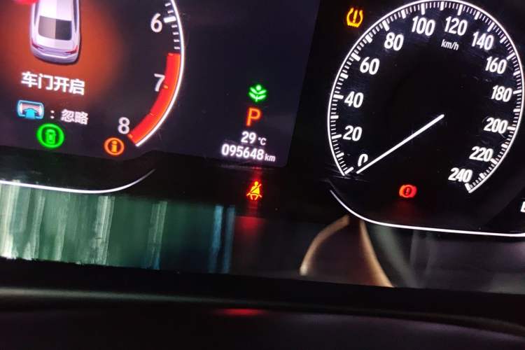 Used Honda Accord 2018 260TURBO Luxury Edition China VI Odometer Close Up