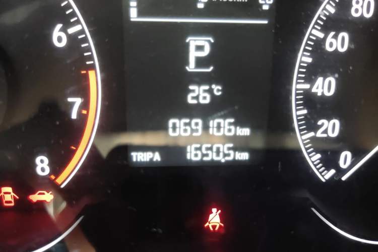 Used Honda Accord 2018 260TURBO Elite Edition China V Odometer Close Up