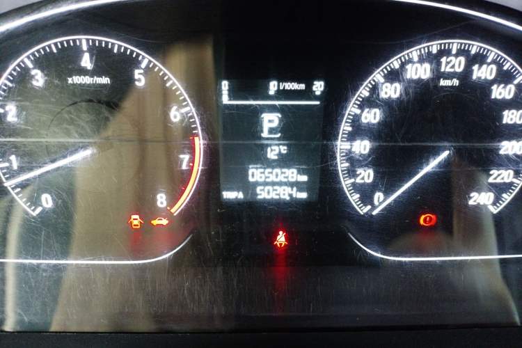 Used Honda Accord 2018 230TURBO Comfort Version National V Odometer Close Up