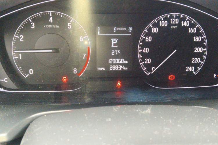 Used Honda Accord 2018 260TURBO Elite Edition China VI Odometer Close Up
