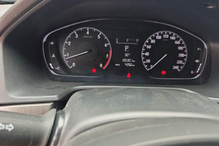 Used Honda Accord 2018 230TURBO Comfort Version National V Odometer Close Up