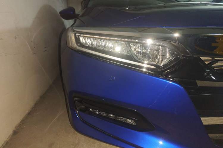 Used Honda Accord 2018 260TURBO Luxury Edition China VI Right Front Headlight