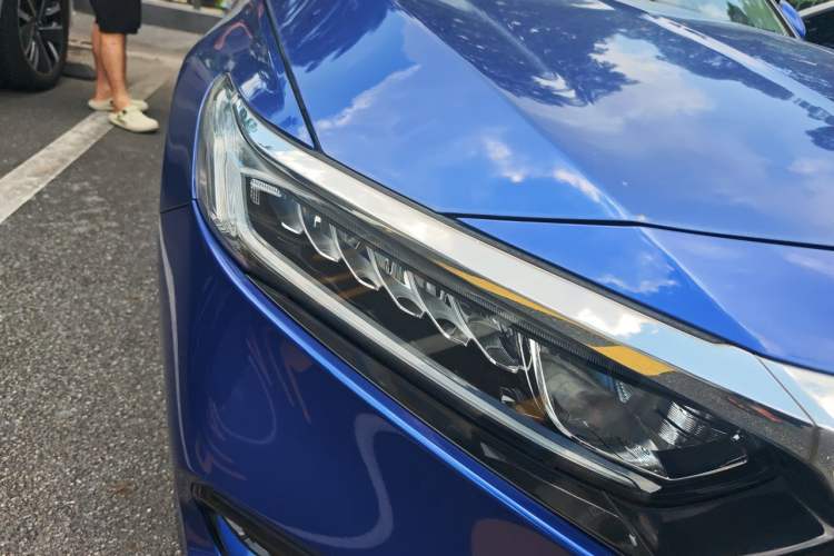 Used Honda Accord 2018 260TURBO Elite Edition China V Right Front Headlight