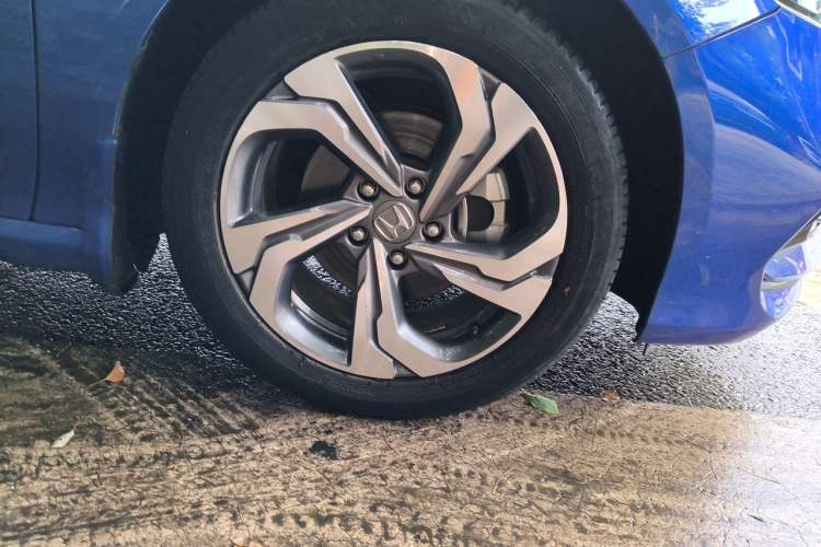 Used Honda Accord 2018 260TURBO Prestige Edition China VI Right Front Wheel Hub