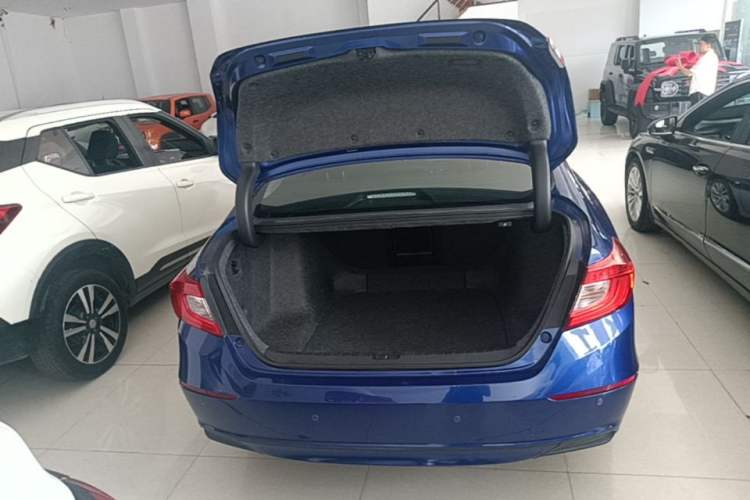 Used Honda Accord 2018 230TURBO Comfort Edition China VI Emission Standard Trunk