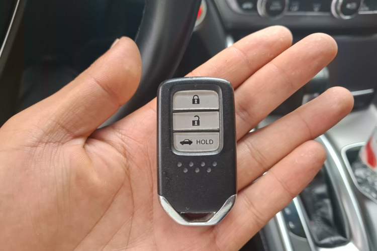 Used Honda Accord 2018 260TURBO Luxury Edition China V Emission Standard Vehicle Key