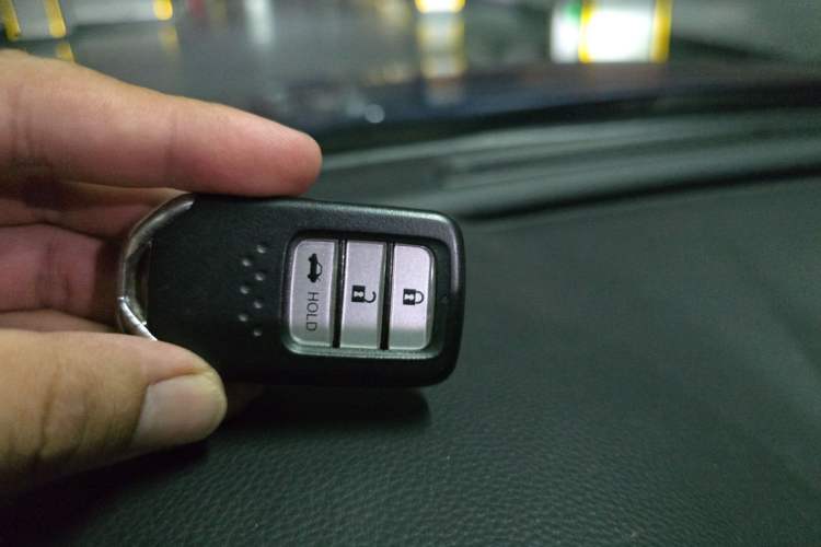 Used Honda Accord 2018 260TURBO Luxury Edition China V Emission Standard Vehicle Key