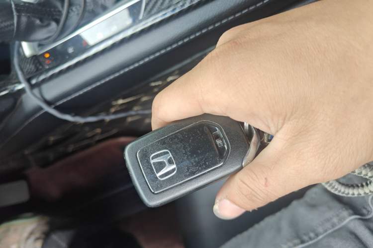 Used Honda Accord 2018 260TURBO Luxury Edition China V Emission Standard Vehicle Key
