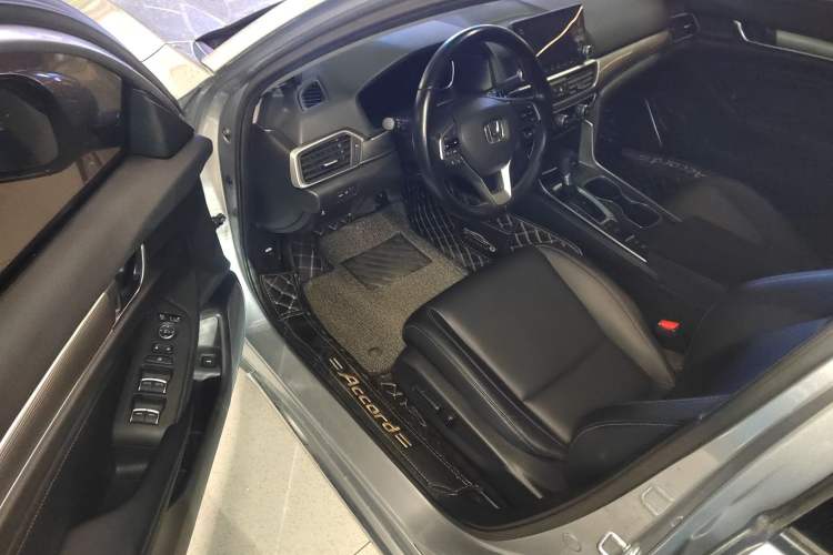 Used Honda Accord 2018 260TURBO Elite Edition China VI Driver Seat