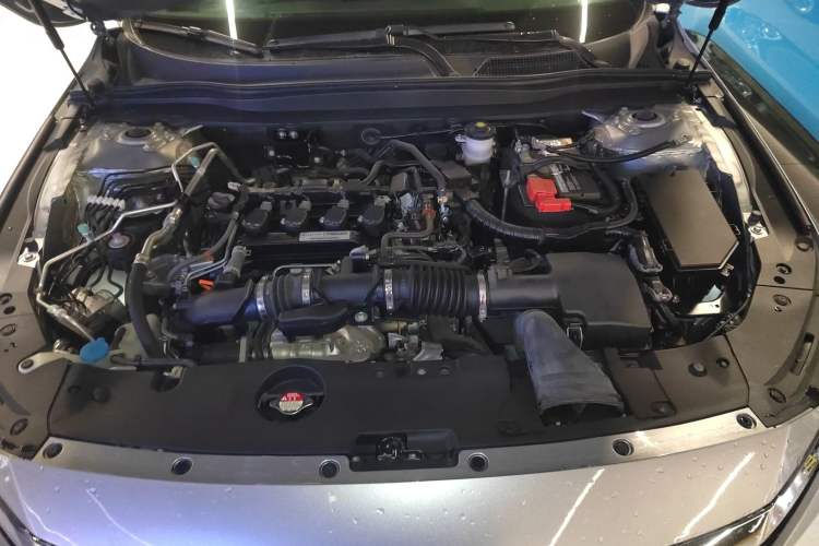 Used Honda Accord 2018 260TURBO Elite Edition China VI Engine Bay