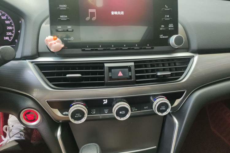 Used Honda Accord 2018 260TURBO Elite Edition China VI Audio And AC Panel