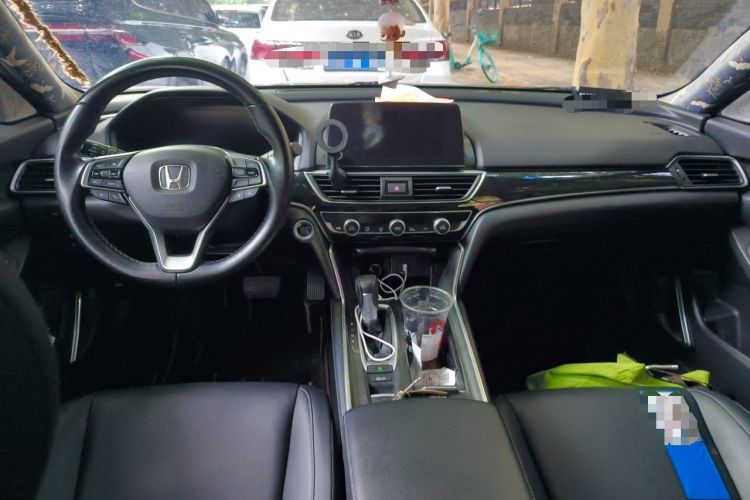Used Honda Accord 2018 260TURBO Luxury Edition China VI Center Console