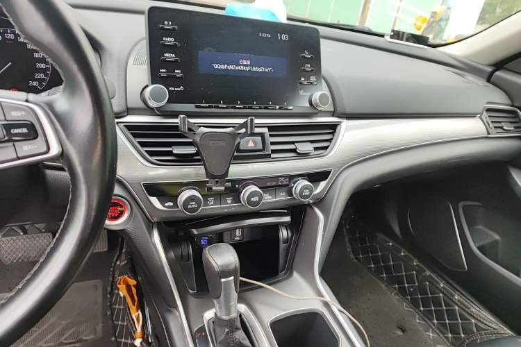 Used Honda Accord 2018 260TURBO Elite Edition China VI Audio And AC Panel