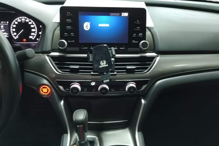 Used Honda Accord 2018 260TURBO Elite Edition China VI Audio And AC Panel