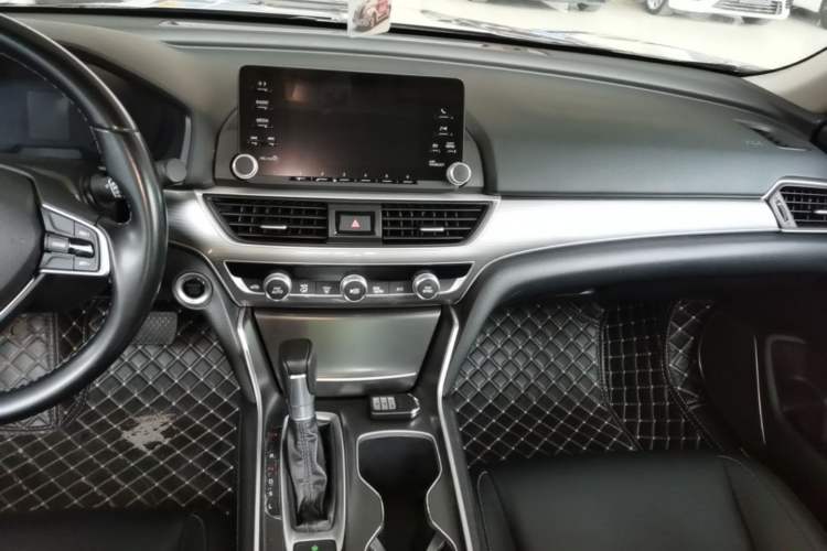 Used Honda Accord 2018 260TURBO Elite Edition China VI Audio And AC Panel