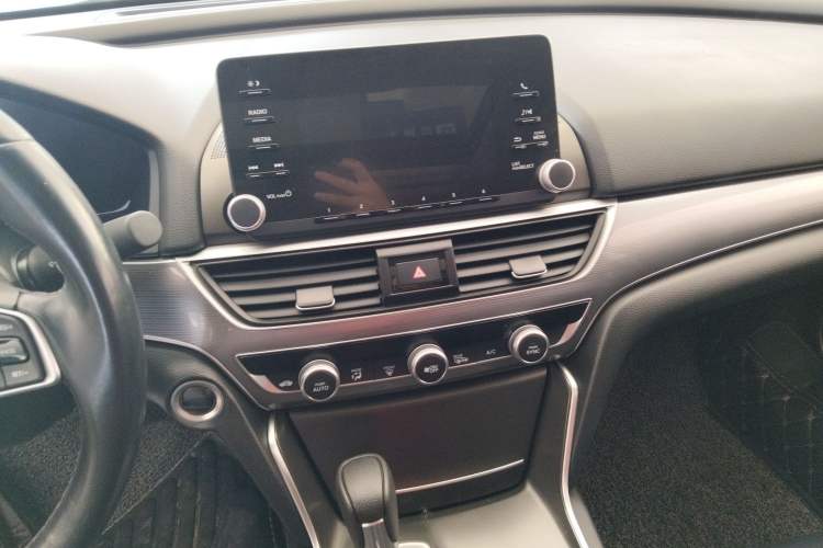 Used Honda Accord 2018 260TURBO Elite Edition China VI Audio And AC Panel