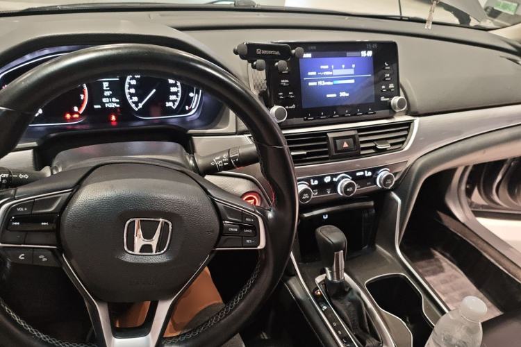 Used Honda Accord 2018 260TURBO Elite Edition China VI Center Console