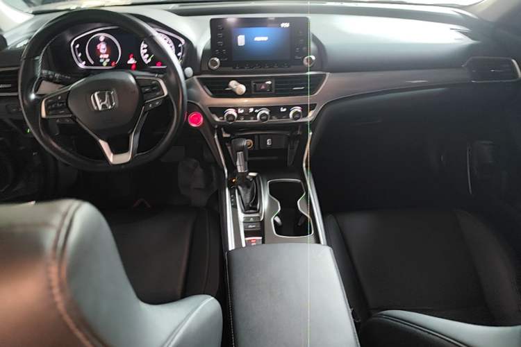 Used Honda Accord 2018 260TURBO Luxury Edition China VI Center Console
