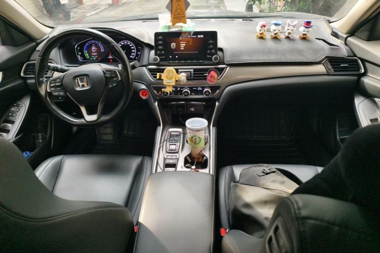 Used Honda Accord 2018 Rui Hybrid 2.0L Rui Ling Edition China VI Center Console