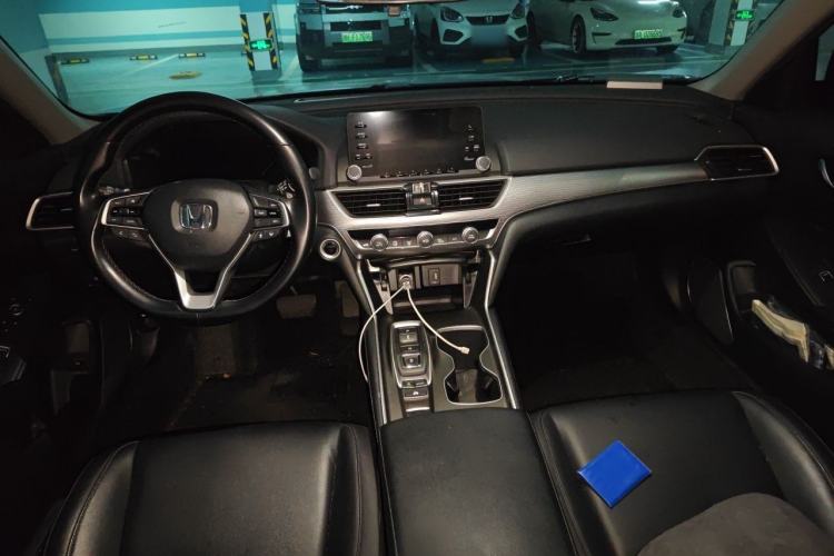 Used Honda Accord 2018 Rui Hybrid 2.0L Rui Ling Edition China VI Center Console