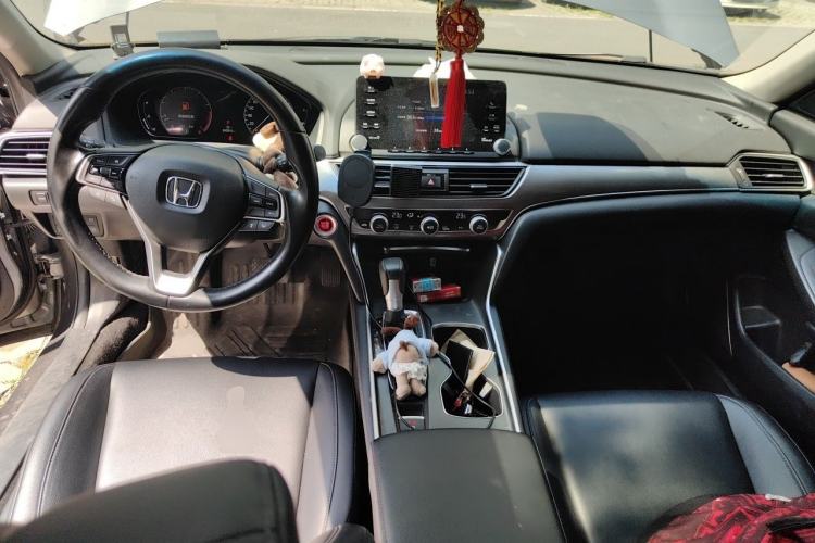 Used Honda Accord 2018 260TURBO Luxury Edition China VI Center Console
