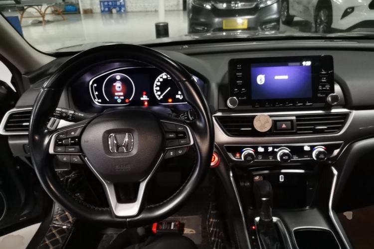 Used Honda Accord 2018 260TURBO Luxury Edition China VI Center Console