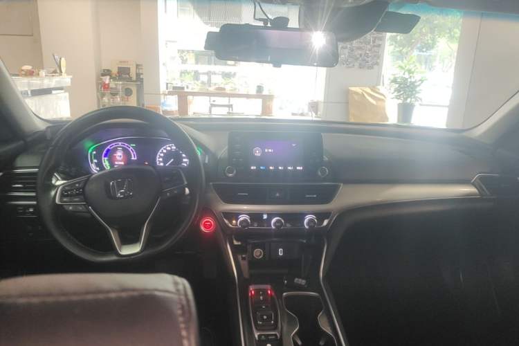 Used Honda Accord 2018 Rui Hybrid 2.0L Rui Ling Edition China VI Center Console