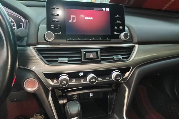 Used Honda Accord 2018 260TURBO Luxury Edition China VI Center Console