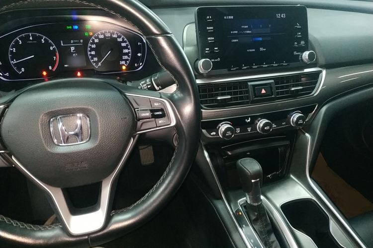 Used Honda Accord 2018 260TURBO Elite Edition China VI Center Console
