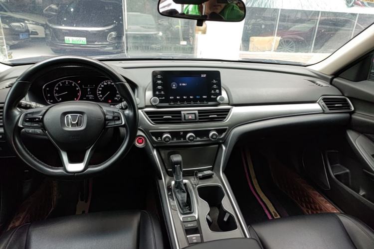 Used Honda Accord 2018 260TURBO Elite Edition China VI Center Console