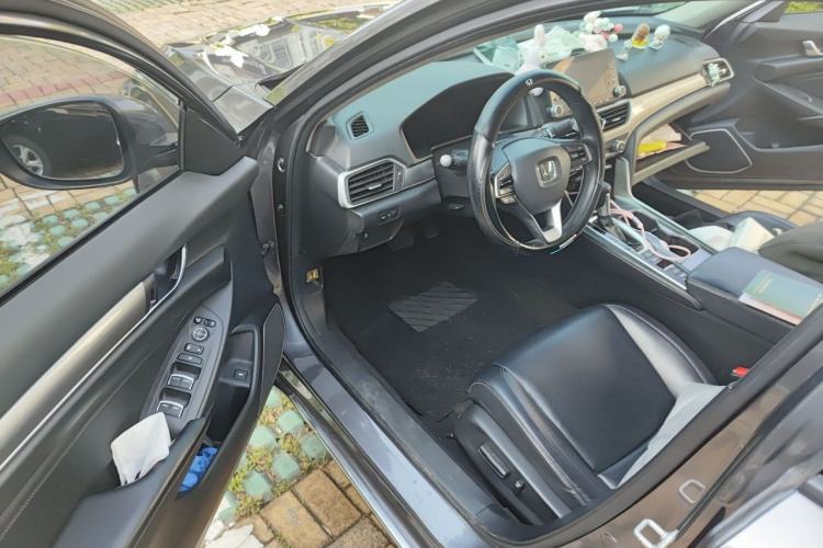 Used Honda Accord 2018 260TURBO Elite Edition China VI Driver Seat