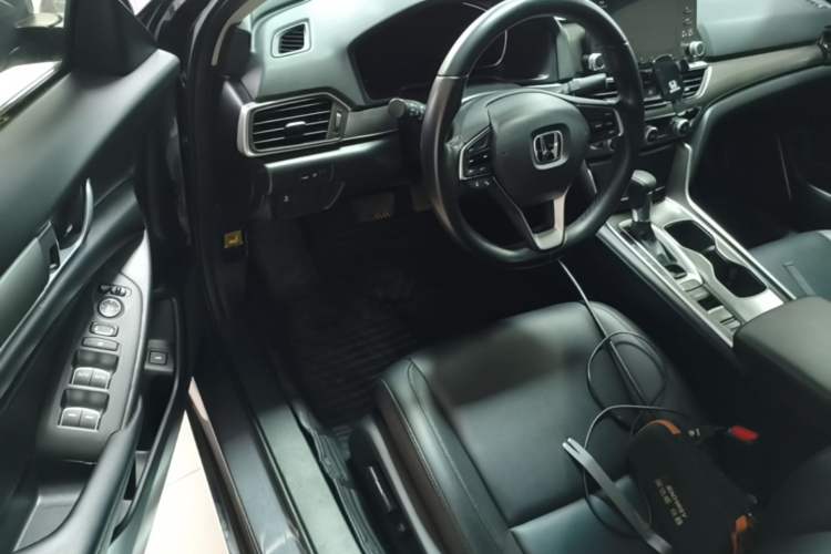 Used Honda Accord 2018 260TURBO Elite Edition China VI Driver Seat