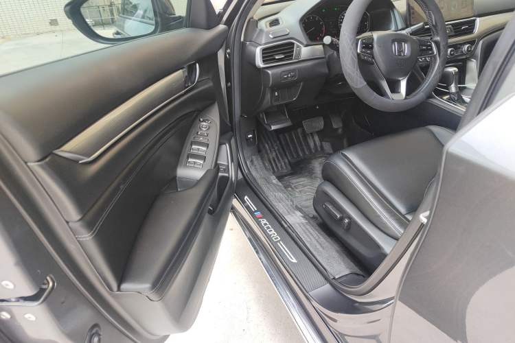 Used Honda Accord 2018 260TURBO Elite Edition China VI Driver Seat