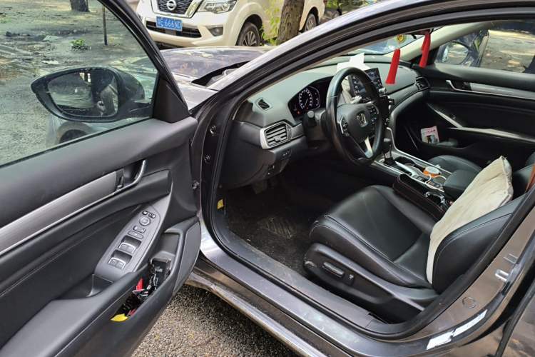 Used Honda Accord 2018 260TURBO Luxury Edition China VI Driver Seat