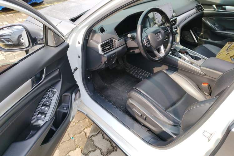 Used Honda Accord 2018 260TURBO Elite Edition China VI Driver Seat
