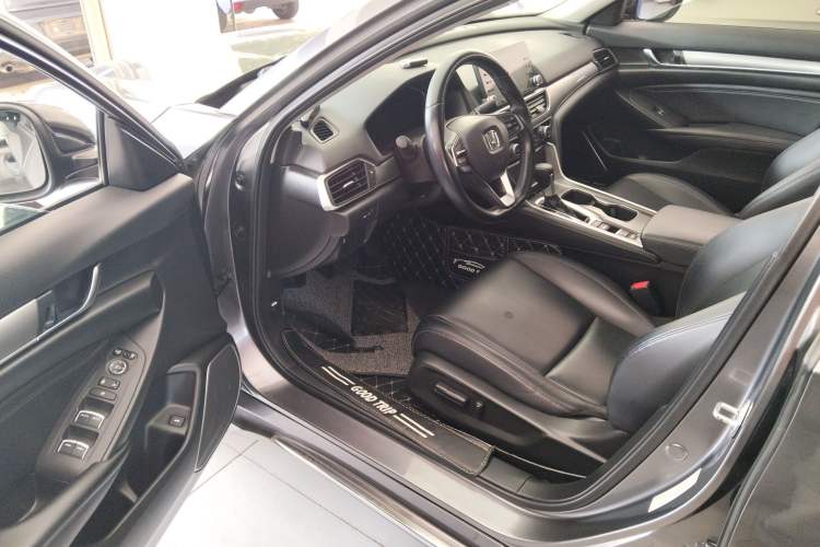 Used Honda Accord 2018 260TURBO Elite Edition China VI Driver Seat