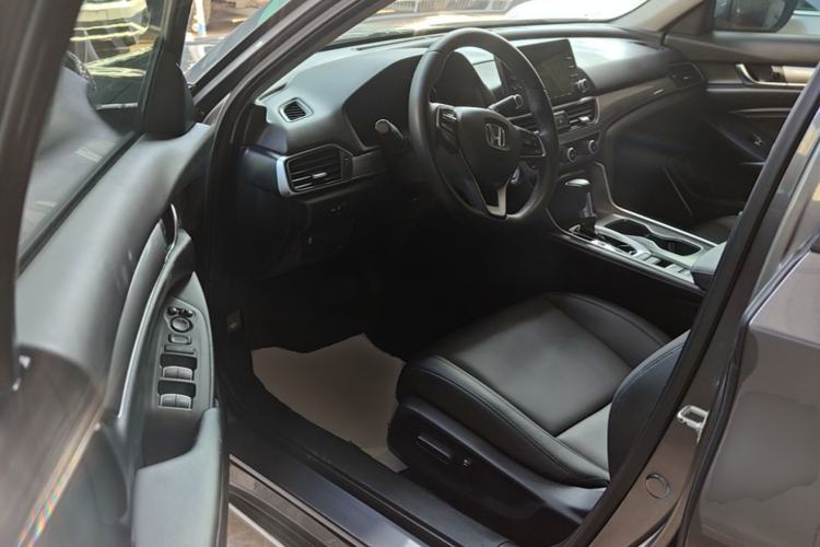 Used Honda Accord 2018 260TURBO Elite Edition China VI Driver Seat