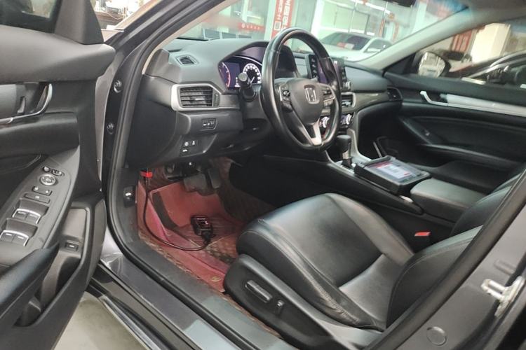 Used Honda Accord 2018 260TURBO Luxury Edition China VI Driver Seat