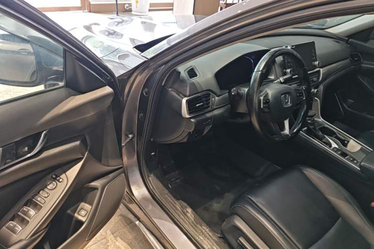 Used Honda Accord 2018 260TURBO Elite Edition China VI Driver Seat